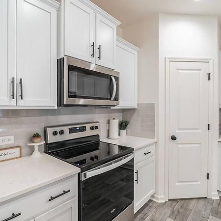 Gorgeous New Townhome/Charlotte! Экстерьер фото