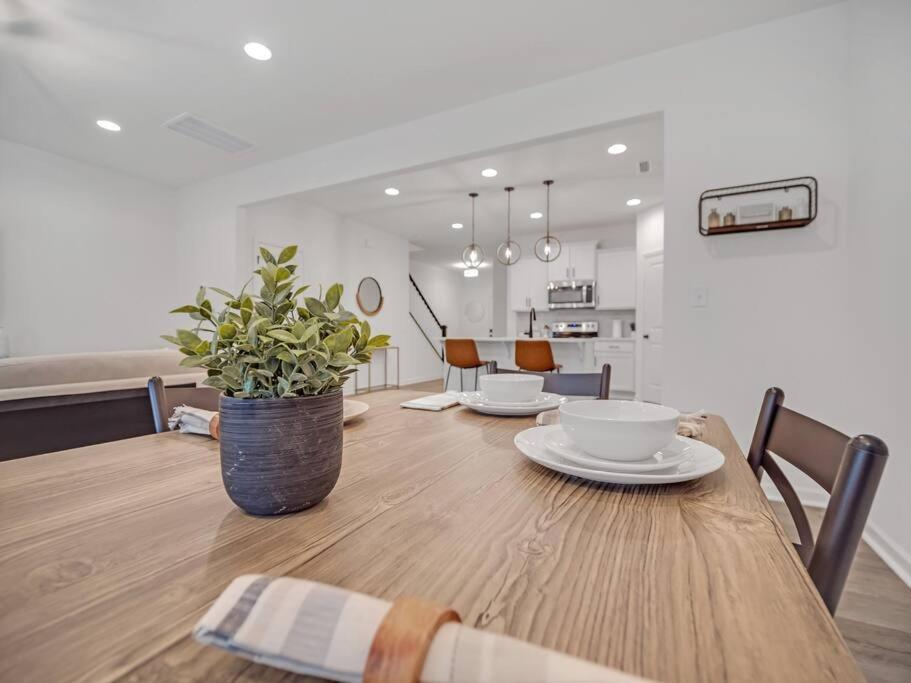Gorgeous New Townhome/Charlotte! Экстерьер фото