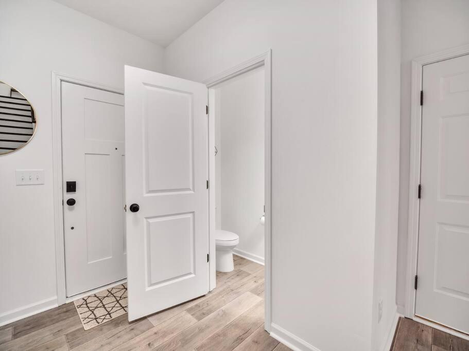 Gorgeous New Townhome/Charlotte! Экстерьер фото