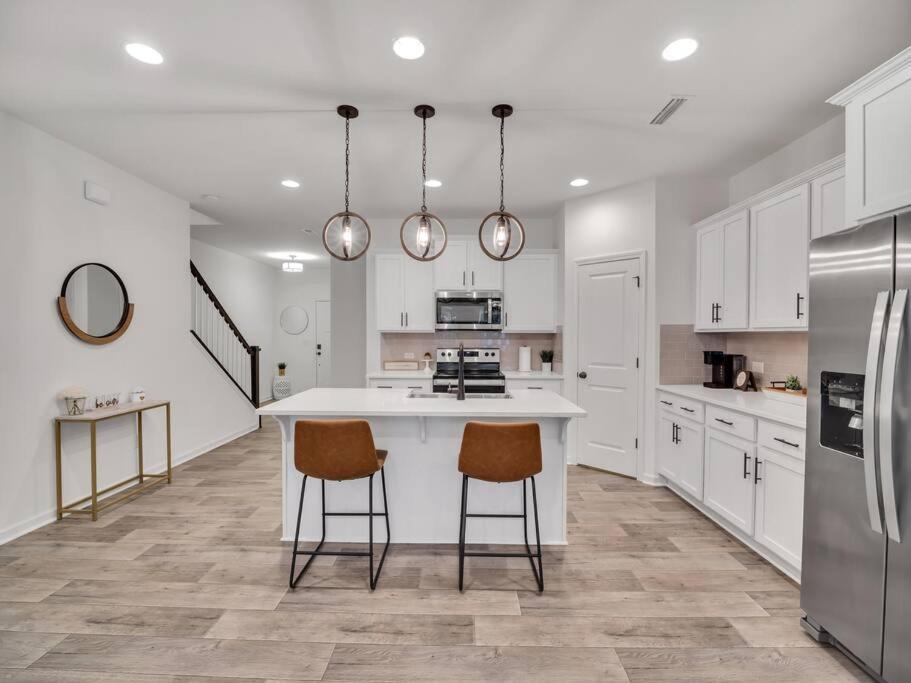 Gorgeous New Townhome/Charlotte! Экстерьер фото