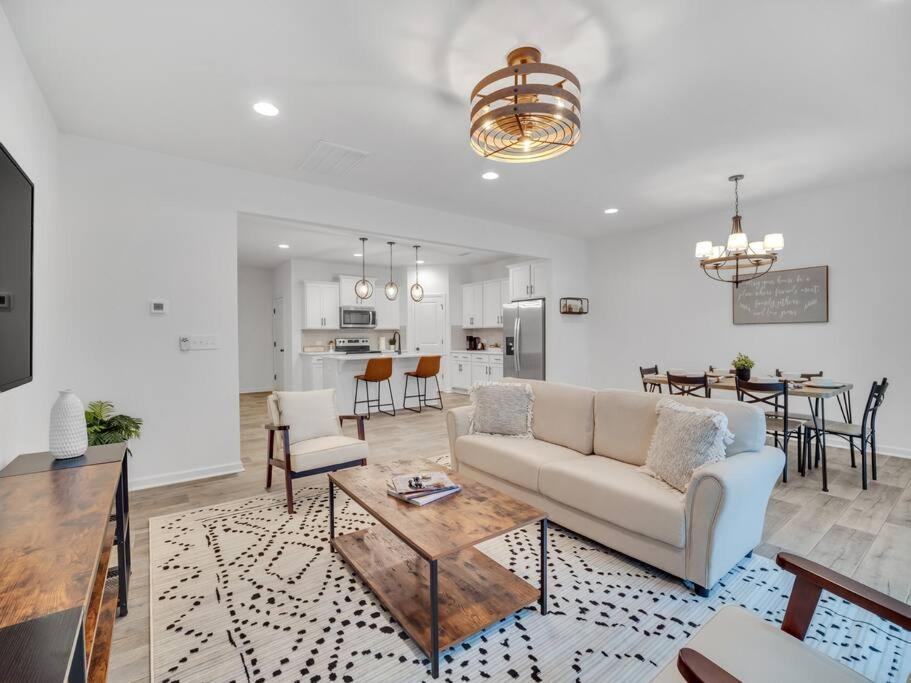 Gorgeous New Townhome/Charlotte! Экстерьер фото